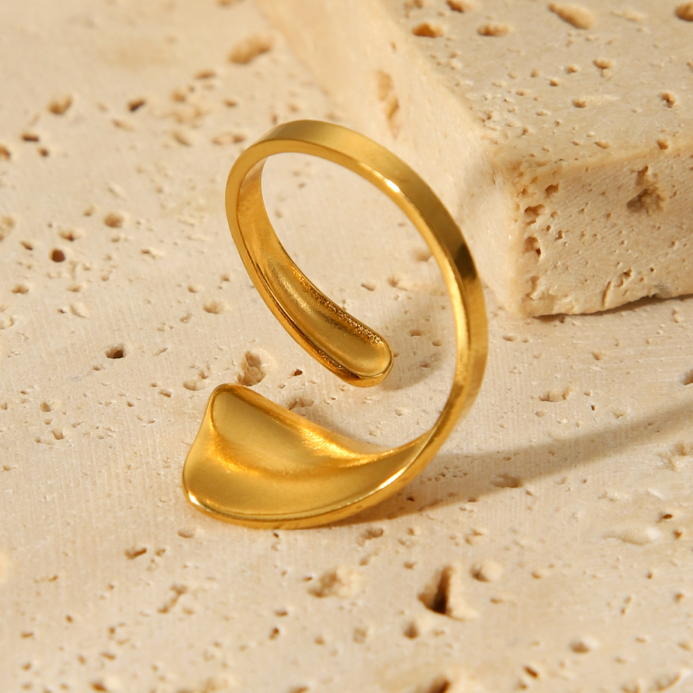 Bague Simple Et Élégante Au Quotidien, En Acier Inoxydable Imperméable, De Forme Irrégulière. Image7