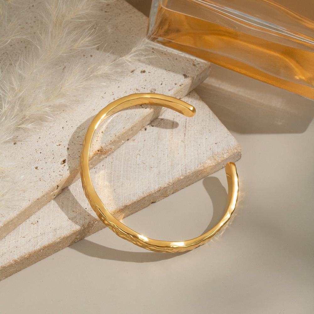 Bracelet Jonc Étanche En Acier Inoxydable Doré, Motif Marteau (1 Pièce) Image3