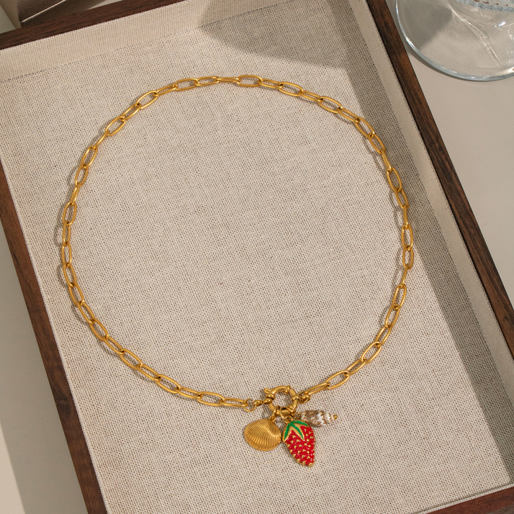 Collier Pendentif Fraise En Acier Inoxydable Étanche Couleur Or (1 Pièce) Image4