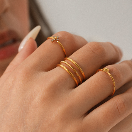Ensemble de 1 bague Daily Cross en acier inoxydable étanche couleur or de la série Simple