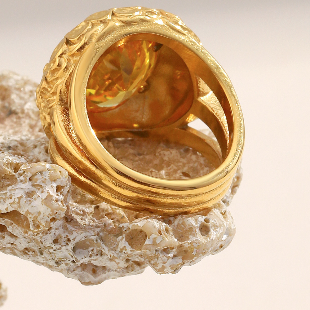 Bague De Luxe Rétro À Motif Floral En Acier Inoxydable Étanche Couleur Or (1 Pièce) Image3