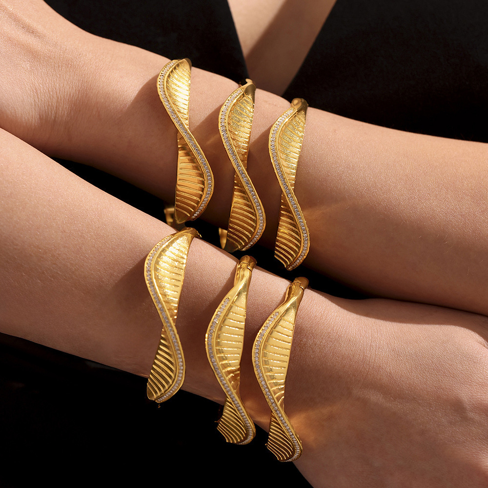 Bracelet Classique Torsadé En Spirale, En Acier Inoxydable, Étanche, Couleur Or, Pour Femme (1 Pièce) h5Image4