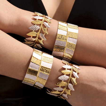 Bracelet élégant en acier inoxydable imperméable à motif feuille, 1 pièce, couleurs assorties, pour femme 2