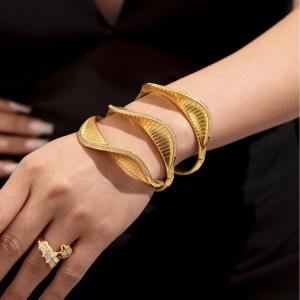 Bracelet Classique Torsadé En Spirale, En Acier Inoxydable, Étanche, Couleur Or, Pour Femme (1 Pièce) h5 Image6