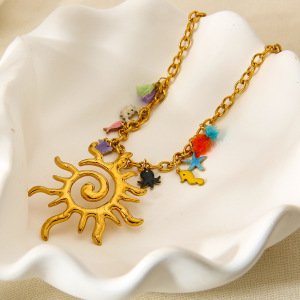 Collier Pendentif Femme Luxueux En Acier Inoxydable Étanche, Motif Poisson-Lune, Idéal Pour Les Vacances (1 Pièce) h5 Image4
