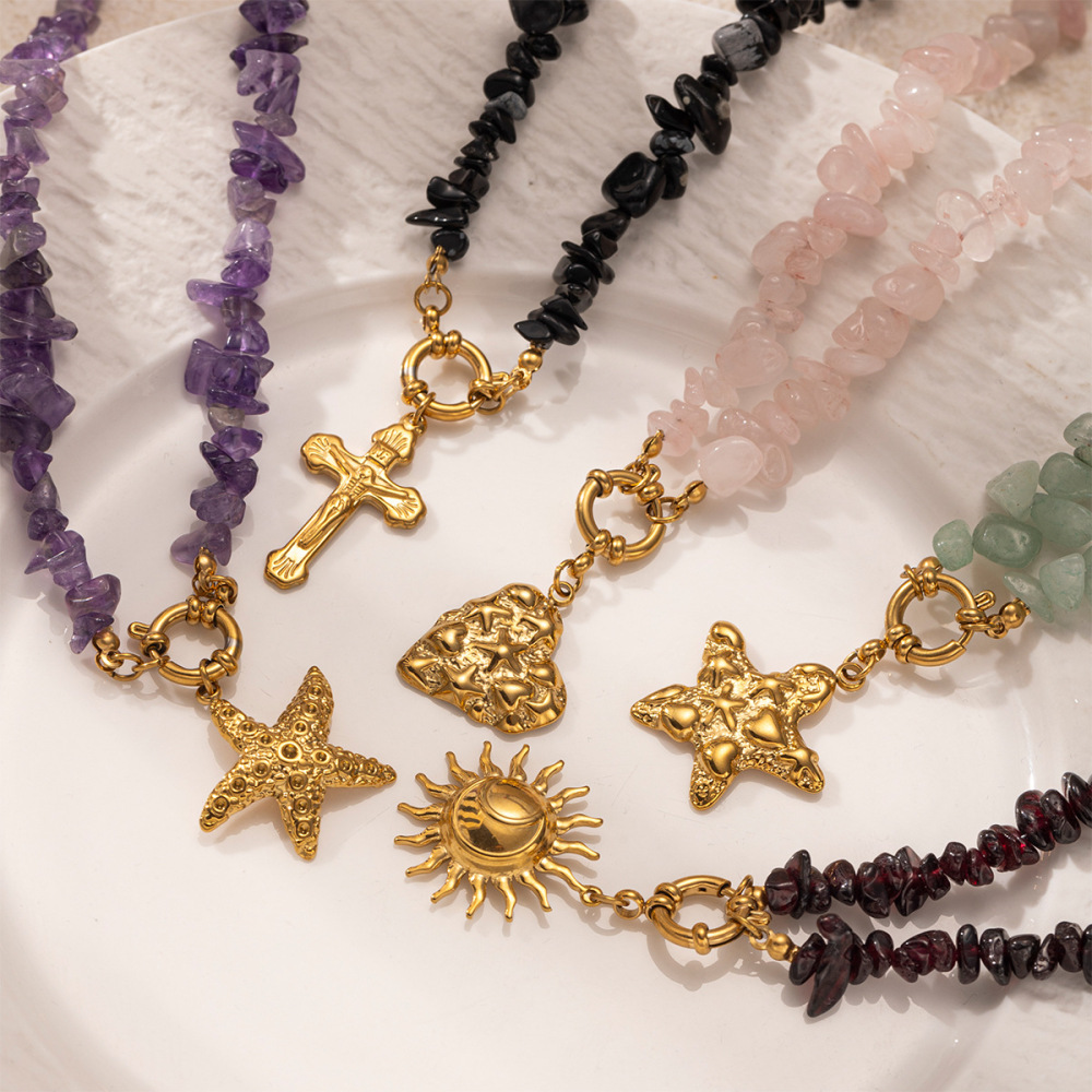 Collier Tressé Doré Avec Croix En Forme De Cœur Rétro Et Pierres Naturelles (1 Pièce) Image4