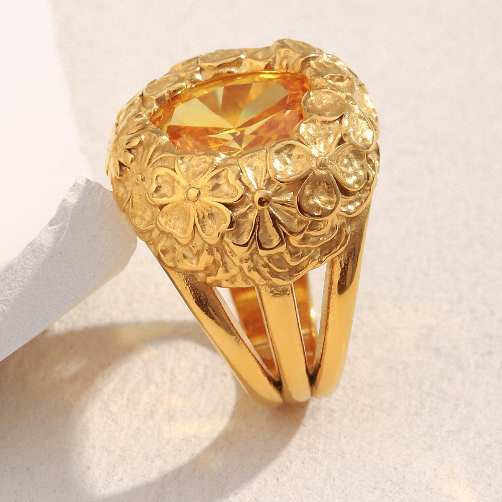 Bague De Luxe Rétro À Motif Floral En Acier Inoxydable Étanche Couleur Or (1 Pièce) Image4
