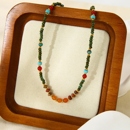 Collier de perles en pierres naturelles classiques 1 pièce