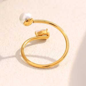 Bague Minimaliste Élégante Et Torsadée En Acier Inoxydable, Étanche, Couleur Or (1 Pièce) h5 Image6