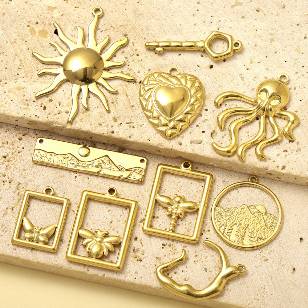 Pendentif Classique Soleil Pour Femme, En Acier Inoxydable Étanche, Couleur Or (1 Pièce) Image4