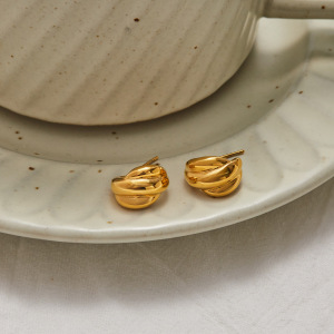 1 Paire De Boucles D'Oreilles Créoles Simples À Torsion En Acier Inoxydable Étanche Couleur Or Pour Femmes h5 Image4