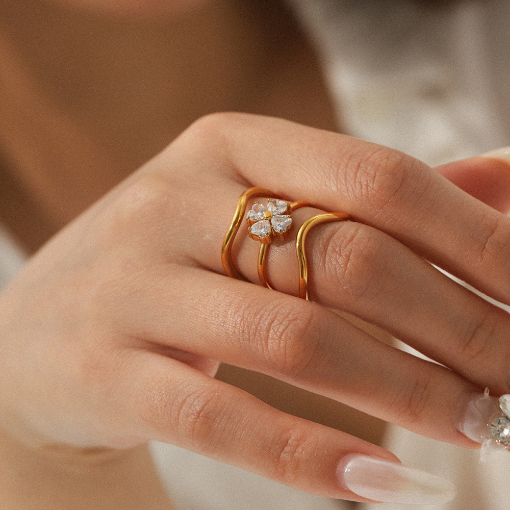 Bague Daily Flower En Acier Inoxydable Étanche Avec Zircon (1 Pièce) Image3