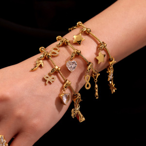 Bracelet À Breloques Pour Femme, En Acier Inoxydable Doré, Avec Pendentif Cœur Délicat (1 Pièce). h5 Image5