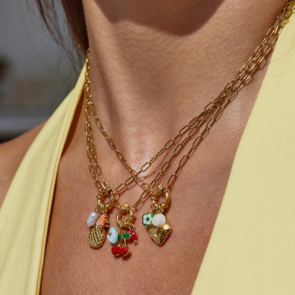 Collier Pendentif Femme En Acier Inoxydable Étanche Couleur Or, Motif Fruits Sucrés Éclatants (1 Pièce) Image3