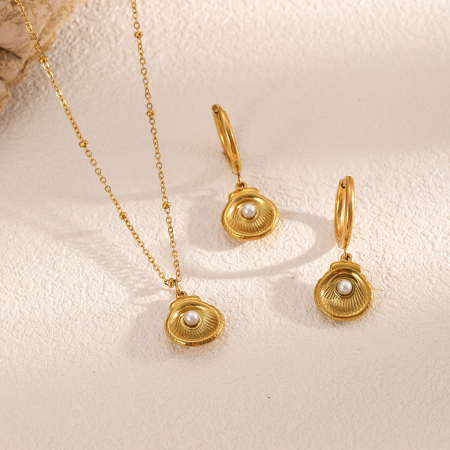 Collier pendentif en acier inoxydable doré, étanche, en forme de coquillage