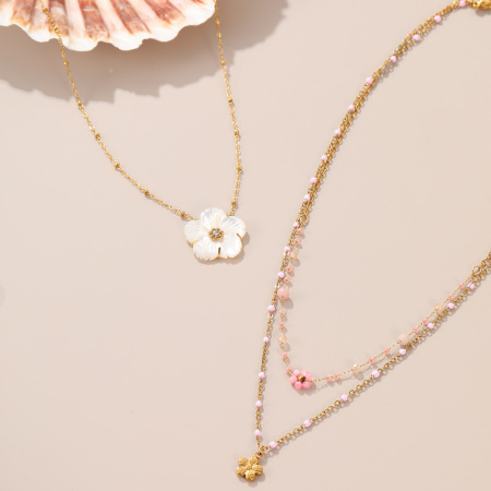 Collier pendentif en acier inoxydable doré, étanche, avec pendentif en forme de fleur douce 2