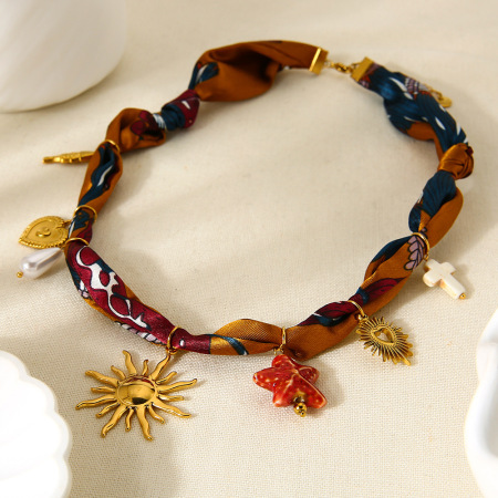 Collier élégant et luxueux avec pendentif en forme de cœur et de soleil pour femme, 1 pièce