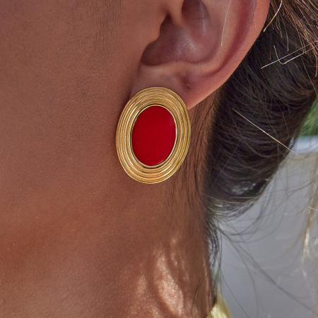1 paire de boucles d'oreilles puces ovales rétro classiques en acier inoxydable étanche couleur or pour femmes