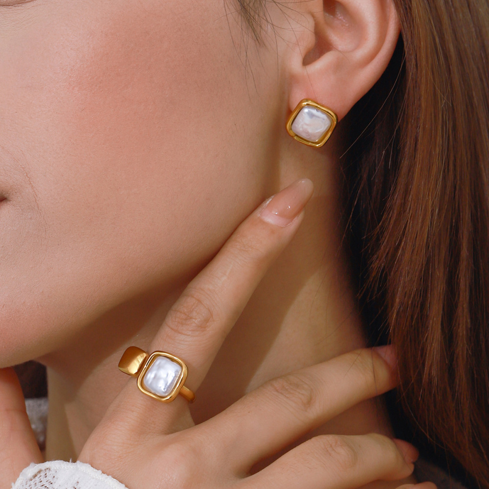 1 Paire De Boucles D'Oreilles Puces Ovales Classiques En Acier Inoxydable Étanche Couleur Or Pour Femmes Image4
