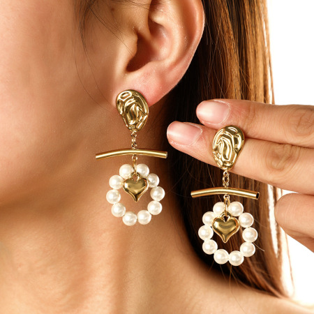 Boucles d'oreilles romantiques rétro en forme de cœur, en acier inoxydable étanche, couleur or, avec perles (1 paire).