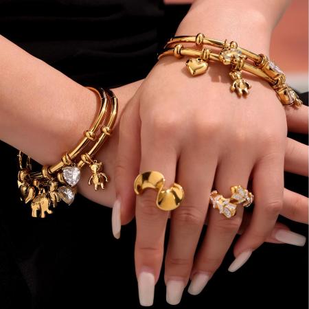 Bracelet à breloques pour femme, motif ours mignon, en acier inoxydable étanche, couleur or (1 pièce). 2
