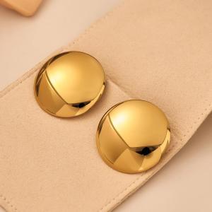 Boucles D'Oreilles Puces Minimalistes En Forme De Cœur, En Acier Inoxydable Étanche, Couleur Or, Pour Femme (1 Paire) h5 Image5
