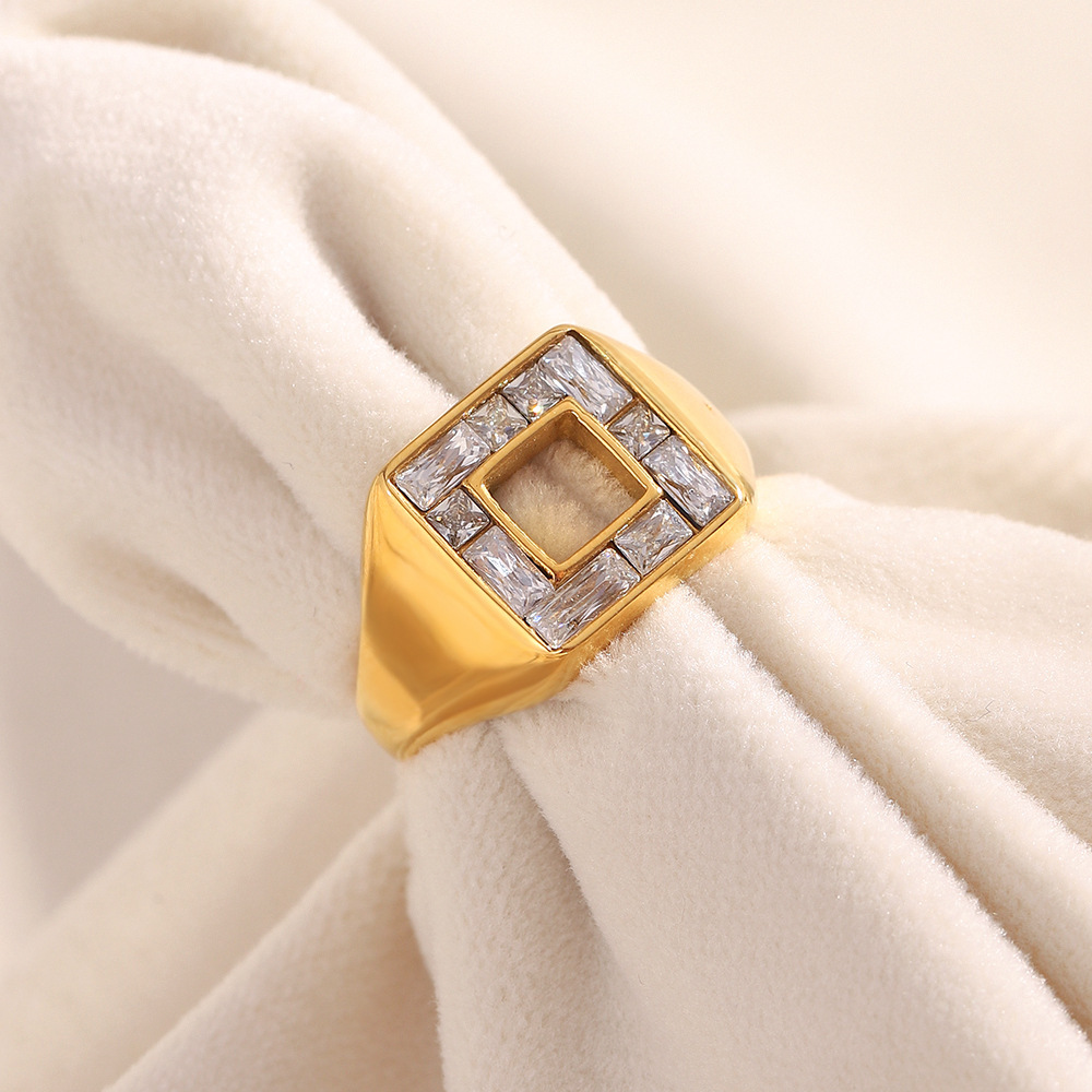 Bague De Luxe Rectangulaire Pour Tous Les Jours, En Acier Inoxydable Étanche, Couleur Or (1 Pièce). Image4