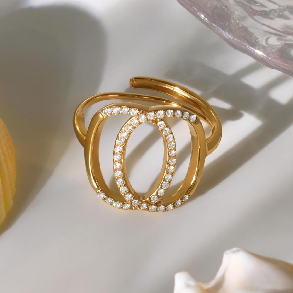 Bague Classique Infinity En Acier Inoxydable Étanche Couleur Or Avec Zircon (1 Pièce) Image8