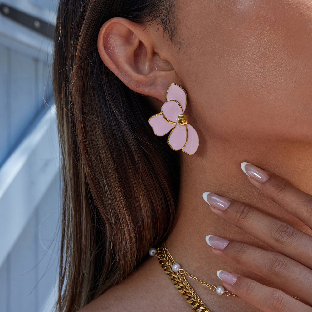 1 Paire De Boucles D'Oreilles Puces Élégantes Pour Femme, En Acier Inoxydable Imperméable, Couleur Or, Avec Motif Floral. Image3