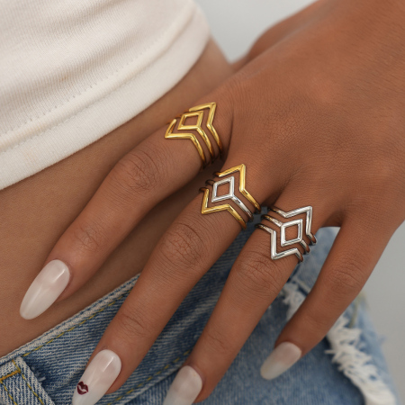 Bague minimaliste simple en acier inoxydable tissé, étanche, couleur or (1 pièce)