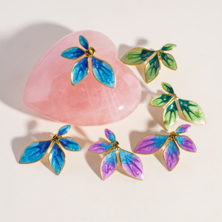1 paire de boucles d'oreilles puces pour femme, motif floral romantique, en acier inoxydable étanche. 2