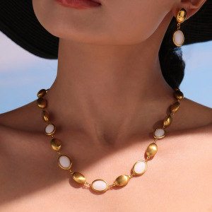 Ensemble De Colliers Pour Femmes, 1 Pièce, Forme Ovale Élégante, Opale, Acier Inoxydable, Étanche, Couleur Or h5 Image3