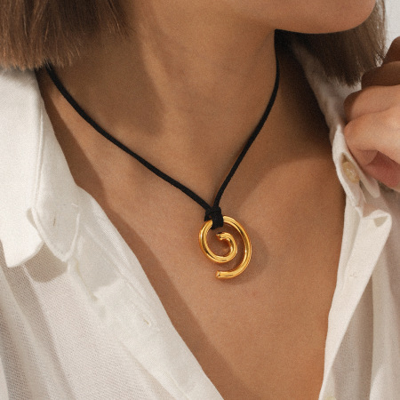 Collier pendentif femme étanche en acier inoxydable, motif lignes simples du quotidien (1 pièce)