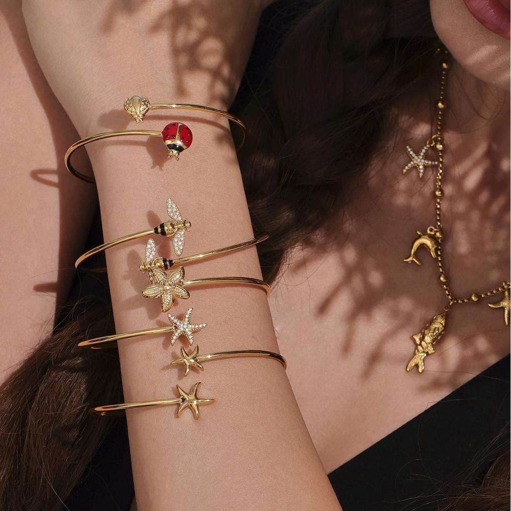 Bracelet Jonc Délicat En Acier Inoxydable, Imperméable, Couleur Or, Orné De Zircon Et D'Un Motif D'Insectes (1 Pièce) Image2