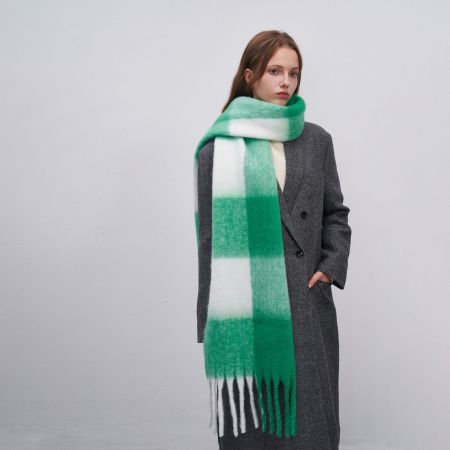 Écharpe d'hiver en polyester à carreaux classiques pour femme, 1 pièce, série simple