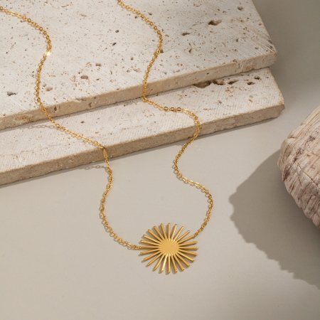 Collier pendentif femme simple et décontracté en acier inoxydable étanche couleur or (1 pièce)