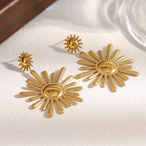 Boucles D'Oreilles Pendantes Pour Femme, En Acier Inoxydable Doré, Imperméables, En Forme De Soleil (1 Paire). h5 Image6