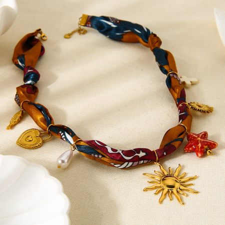 Collier élégant et luxueux avec pendentif en forme de cœur et de soleil pour femme, 1 pièce 2