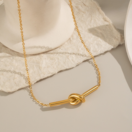 Collier simple torsadé pour femme, en acier inoxydable étanche, couleur or (1 pièce)
