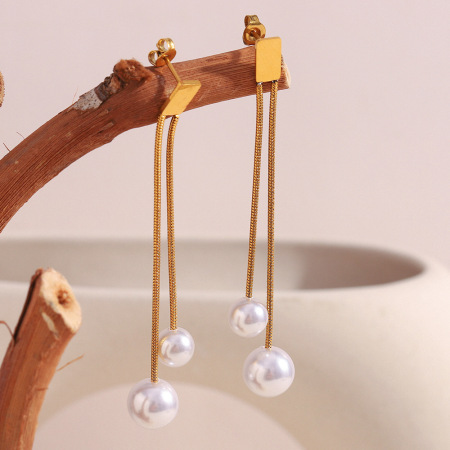 1 paire de boucles d'oreilles pendantes élégantes à pompons en acier inoxydable étanche couleur or