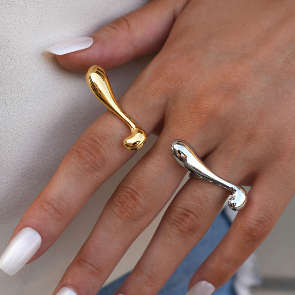 Bague Tendance En Acier Inoxydable Doré, Forme Simple Et Irrégulière (1 Pièce), Étanche. Image4