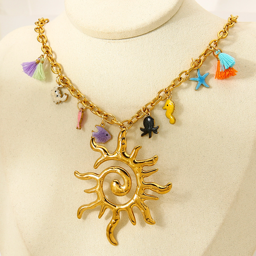 Collier Pendentif Femme Luxueux En Acier Inoxydable Étanche, Motif Poisson-Lune, Idéal Pour Les Vacances (1 Pièce) Image5