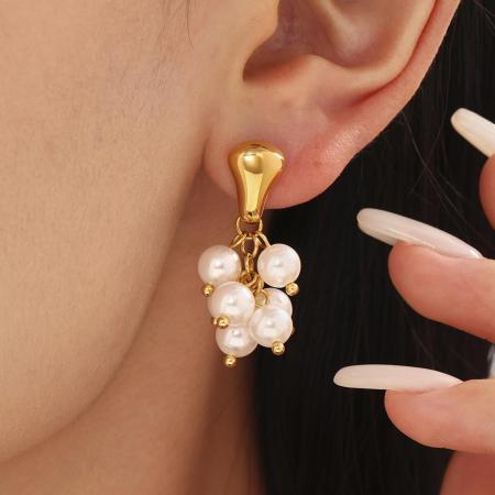Boucles d'oreilles pour femme, 1 paire, ornées de perles et de pompons en pierre naturelle, en acier inoxydable étanche, couleur or.