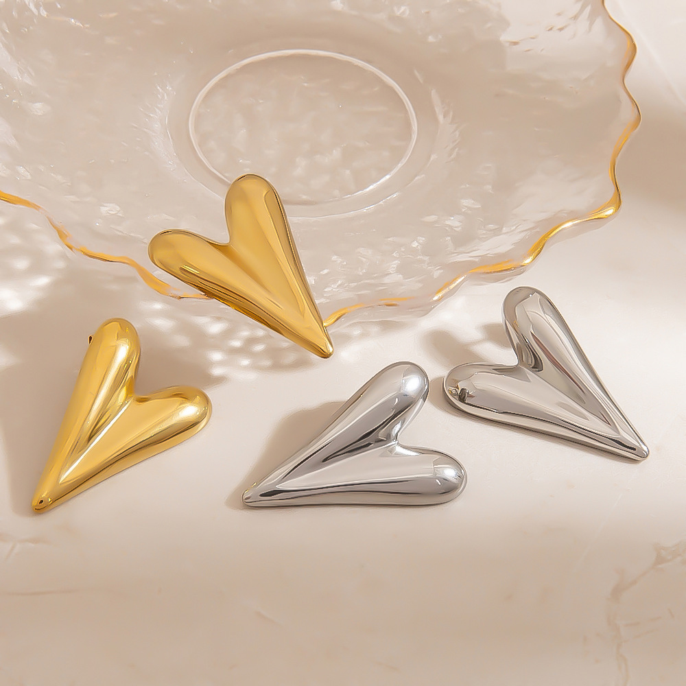Boucles D'Oreilles Puces Romantiques Et Simples En Forme De Cœur, En Acier Inoxydable Étanche, Pour Femme (1 Paire) Image4