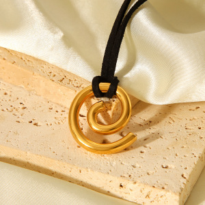 Collier Pendentif Femme Étanche En Acier Inoxydable, Motif Lignes Simples Du Quotidien (1 Pièce) h5 Image4
