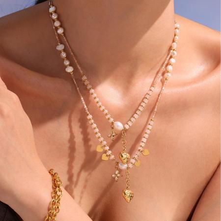 Collier élégant en forme de cœur avec pierres naturelles et perles couleur or pour femme