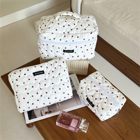 Trousse de maquillage classique pour femme, imprimée sur tout le pourtour, motif cœur, 1 pièce
