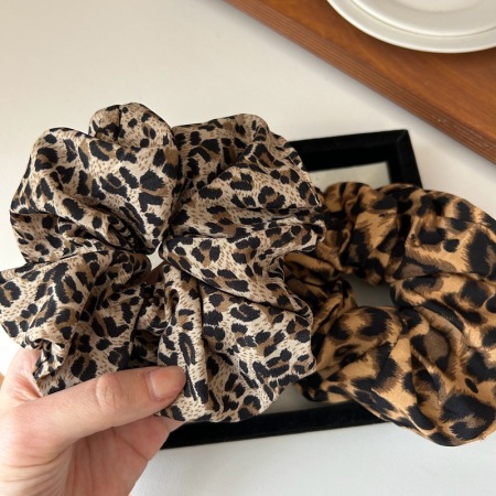 1 chouchou pour femme en tissu imprimé léopard classique, série simple 2