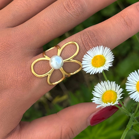 Bague tendance simple et élégante en acier inoxydable doré, couleur or, avec motif floral.