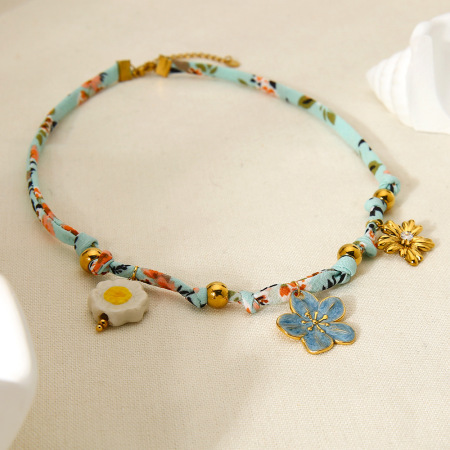 Collier pendentif en tissu à fleurs 1 pièce 2